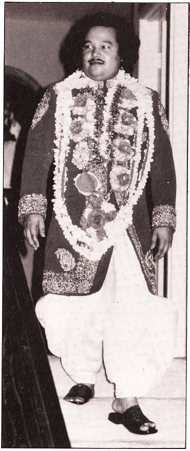 Prem Rawat (Maharaji) Dressed As Krishna 1979