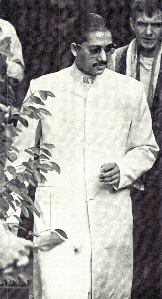 Prem Rawat's Eldest Brother, Bal Bhagwan Ji – Divine Light magazine Guru Puja Special 1973