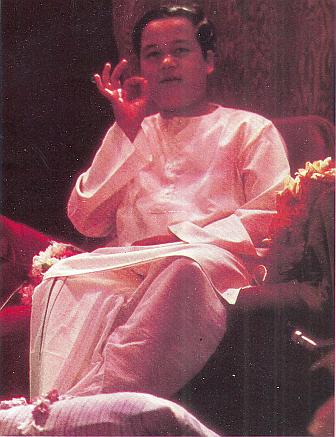 Prem Rawat aka Guru Maharaj Ji - Divine Light magazine Guru Puja Special 1973