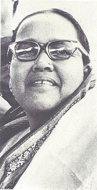 Prem Rawat's Divine Mother Mata Ji &ndash; Divine Light magazine Guru Puja Special 1973