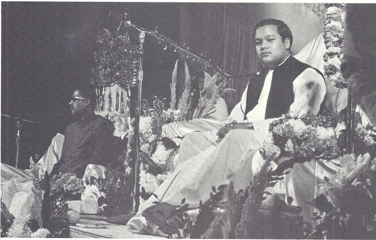 Prem Rawat With His Eldest Brother, Bal Bhagwan Ji – Divine Light magazine Guru Puja Special 1973