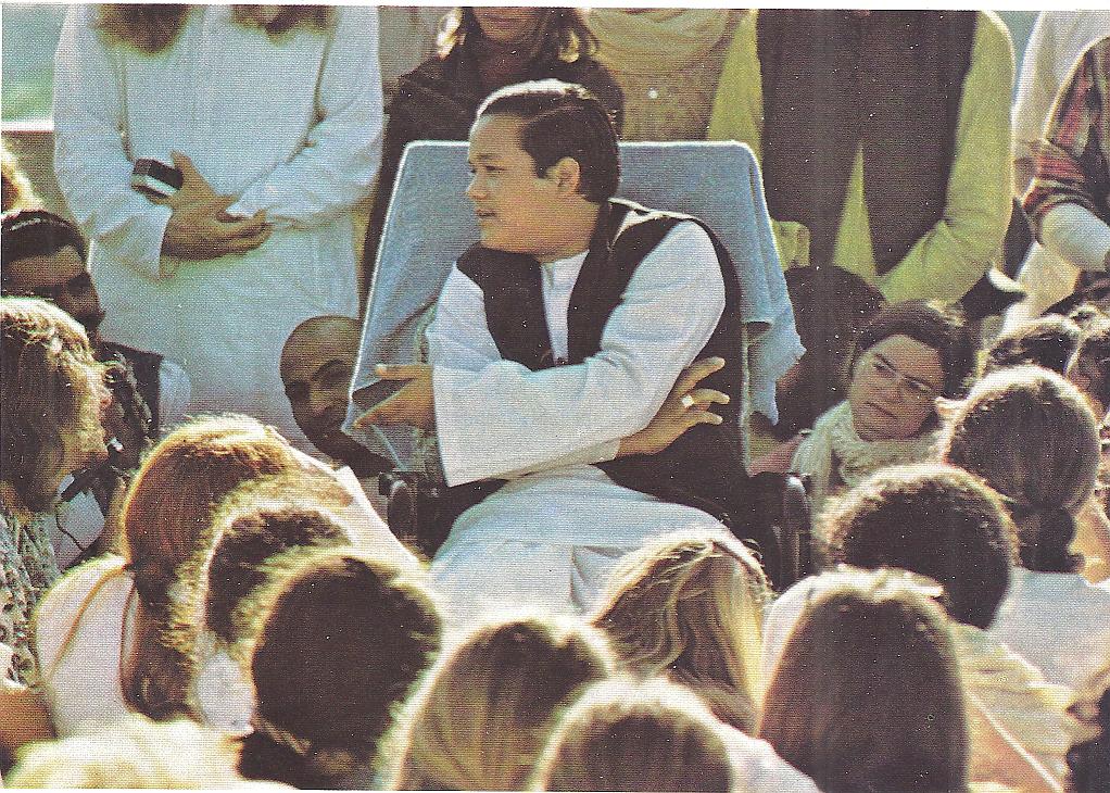 Prem Rawat aka Guru Maharaj Ji - Divine Light magazine Guru Puja Special 1973
