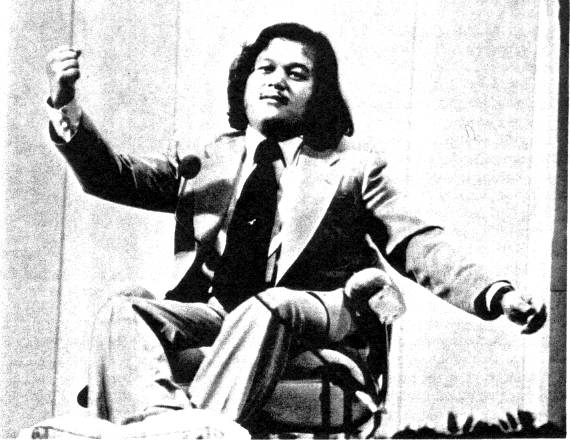 Prem Rawat Inspirational Speaker the Lord of the Universe On Stage Montreal April 29, 1977