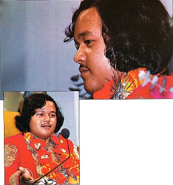 Prem Rawat (Maharaji) Dressed as Krishna, 1975