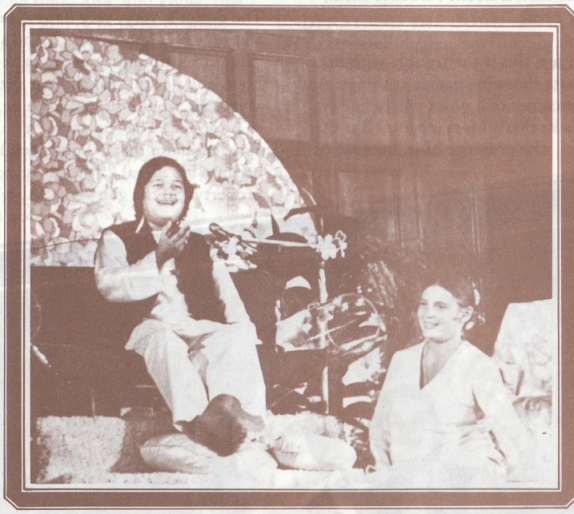 Prem Rawat aka Maharaji On Stage With His Wife Durga Mata Ji In Los Angeles 1974