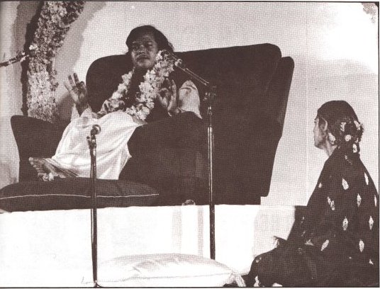 Prem Rawat aka Maharaji At The Pacific Guru Puja (Guru Worship) in 1975