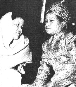 Mata Ji with her son the Godboy Prem Rawat (Maharaji)