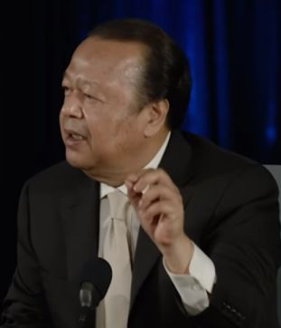 Prem Rawat, a sick old man, Declares He Can Create the Possibility of Peace